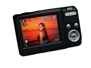 Fujifilm FinePix C20 – 12 MP aparat cyfrowy | 3x Zoom | Kabel USB + Ozdobna bransoletka