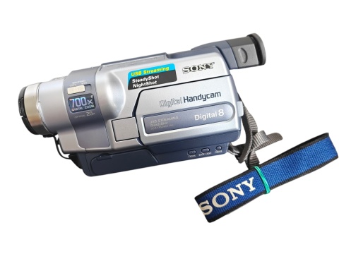 Sony Digital8 DCR-TRV245E – Kamera Cyfrowa Digital8 | NightShotc | USB Streaming | SteadyShot jak nowa